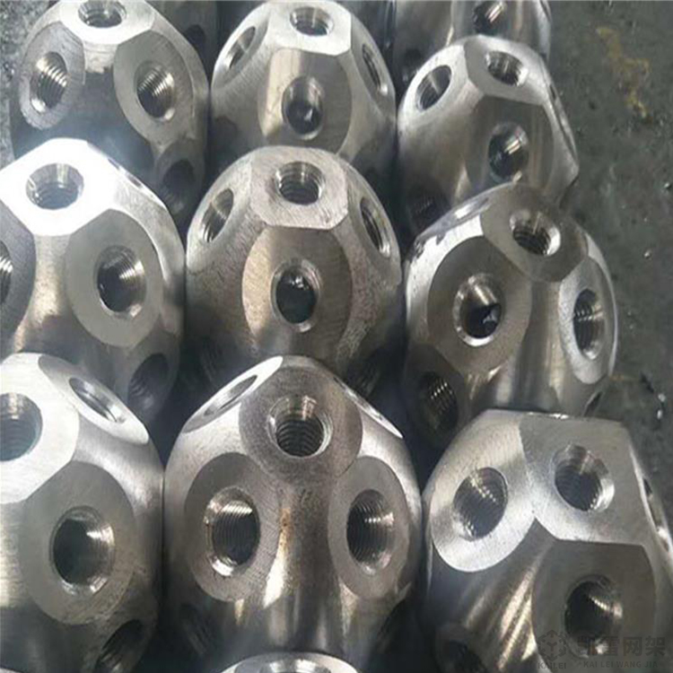 南充螺栓球网架加工安装方法